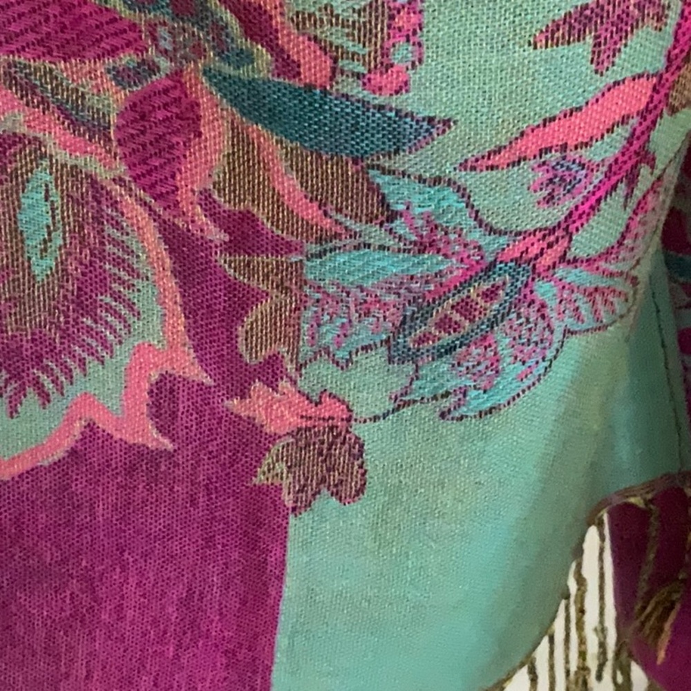 Elegant Floral Scarf from Italy – 100% Viscose, 76” x 28” + Fringe” - Picture 2 of 9